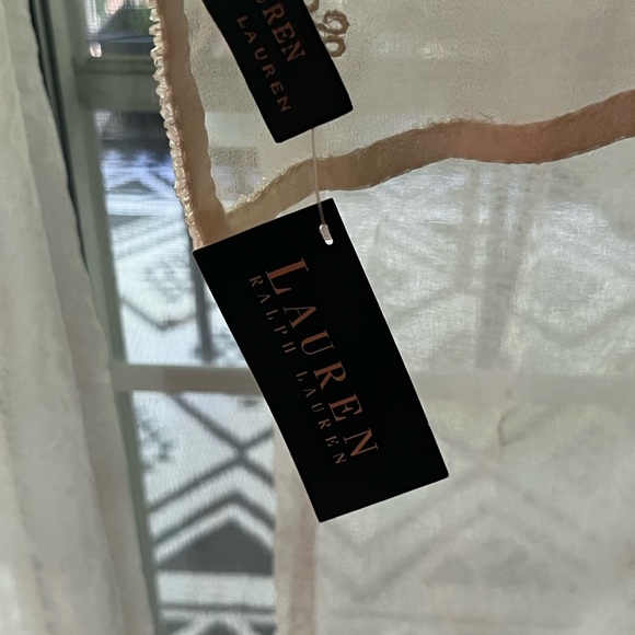 NWT Ralph Lauren silk scarf with crotchet bead trim Ivory/White - Picture 3 of 9